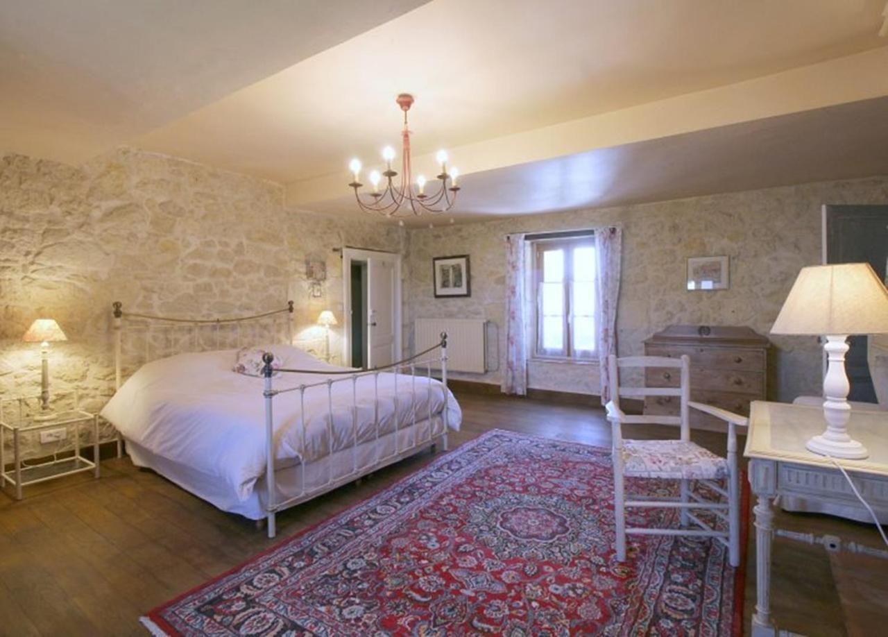 Chambre D'Hotes Spacieuse, Salle De Bain Privative Saint-Michel-de-Fronsac Εξωτερικό φωτογραφία