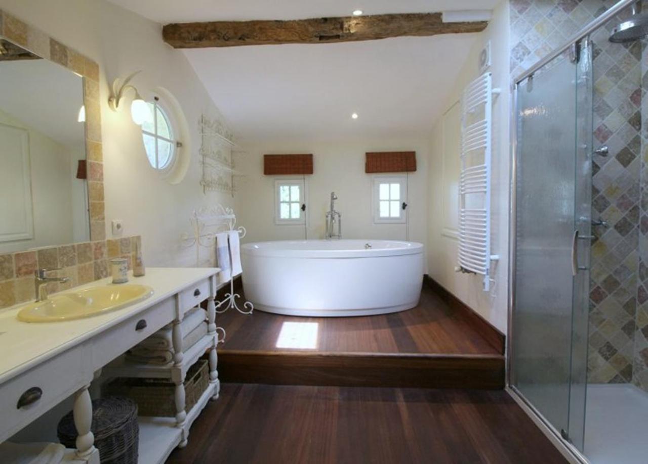 Chambre D'Hotes Spacieuse, Salle De Bain Privative Saint-Michel-de-Fronsac Εξωτερικό φωτογραφία